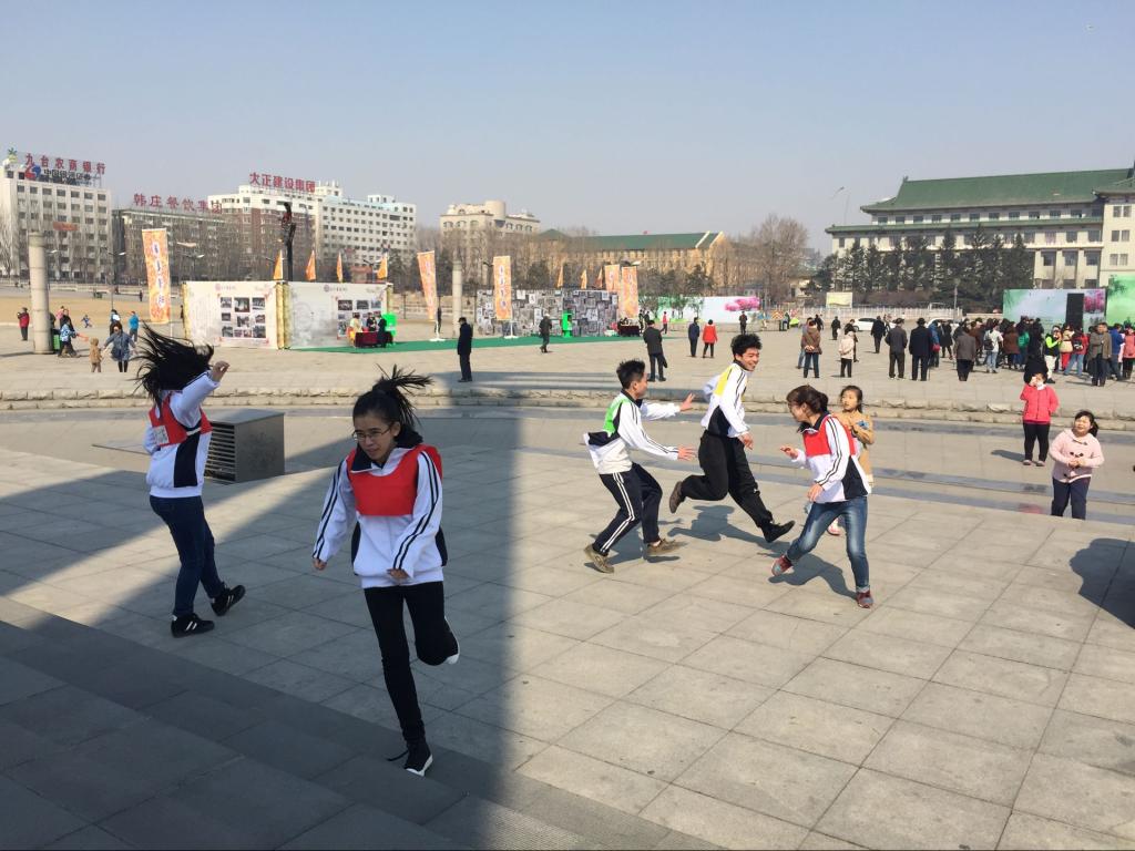 运动项目-撕名牌进行中